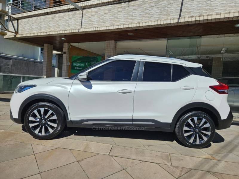 NISSAN - KICKS - 2021/2021 - Branca - R$ 91.900,00