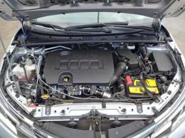 TOYOTA - COROLLA - 2017/2018 - Prata - R$ 88.900,00