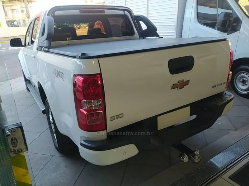 CHEVROLET - S10 - 2017/2018 - Branca - R$ 138.900,00