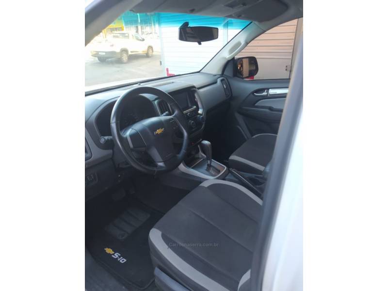 CHEVROLET - S10 - 2017/2018 - Branca - R$ 138.900,00