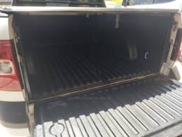 VOLKSWAGEN - SAVEIRO - 2012/2013 - Branca - R$ 44.500,00