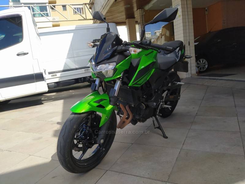 KAWASAKI - Z400 - 2023/2023 - Verde - R$ 28.500,00