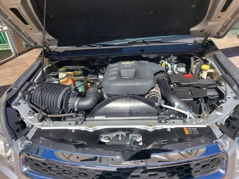 CHEVROLET - S10 - 2013/2014 - Prata - R$ 101.500,00