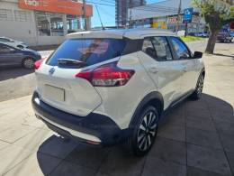 NISSAN - KICKS - 2021/2021 - Branca - R$ 91.900,00