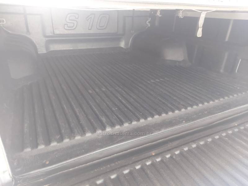 CHEVROLET - S10 - 2013/2014 - Prata - R$ 101.500,00