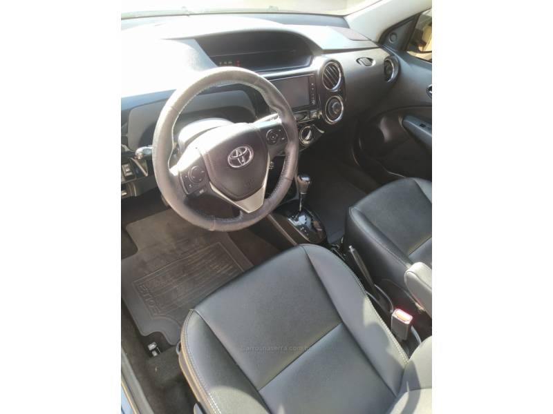 TOYOTA - ETIOS - 2016/2017 - Azul - R$ 49.900,00