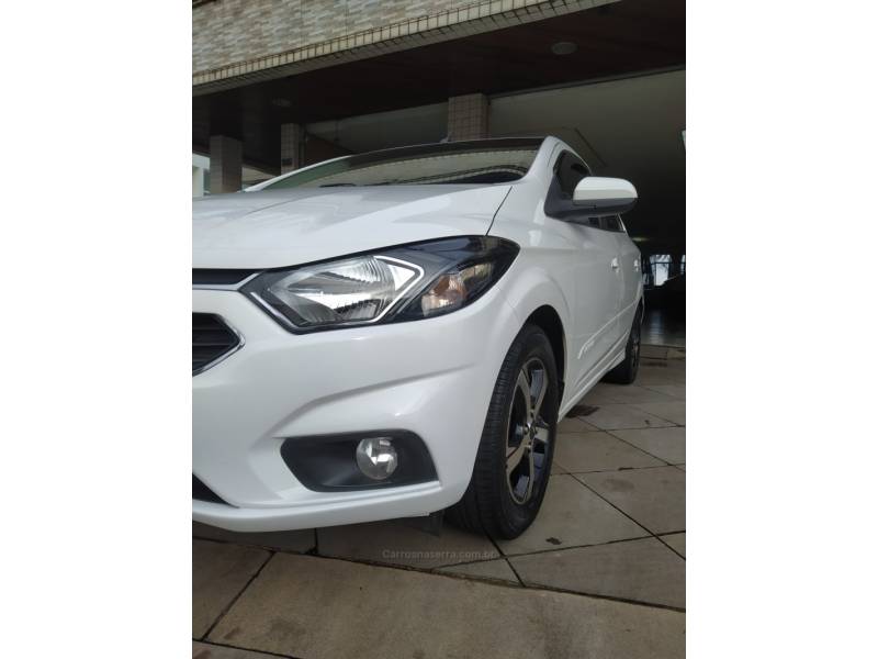 CHEVROLET - ONIX - 2017/2017 - Branca - R$ 59.990,00