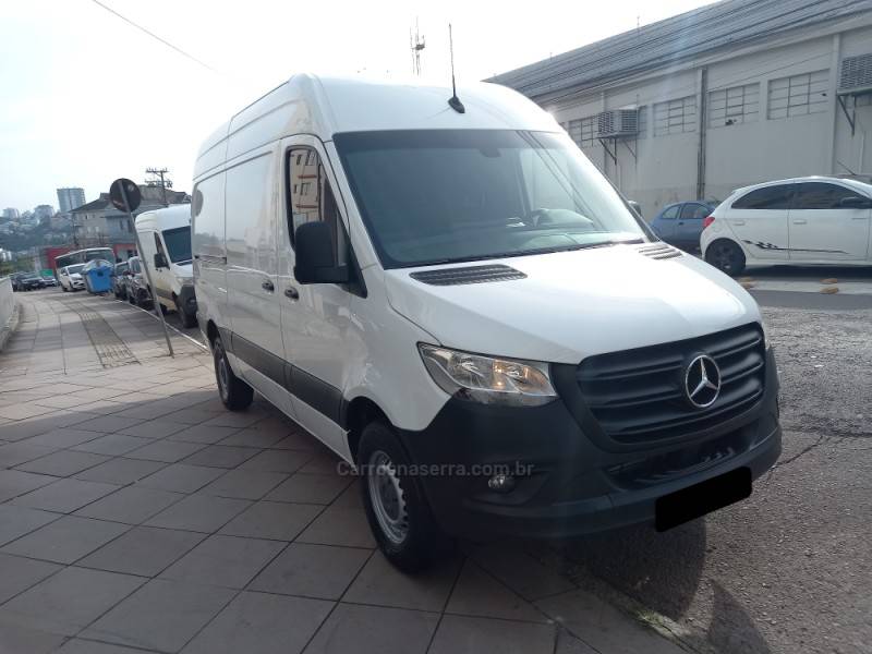 MERCEDES-BENZ - SPRINTER - 2021/2022 - Branca - R$ 180.000,00