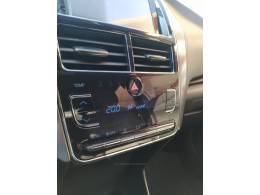 TOYOTA - YARIS - 2022/2023 - Prata - R$ 85.900,00