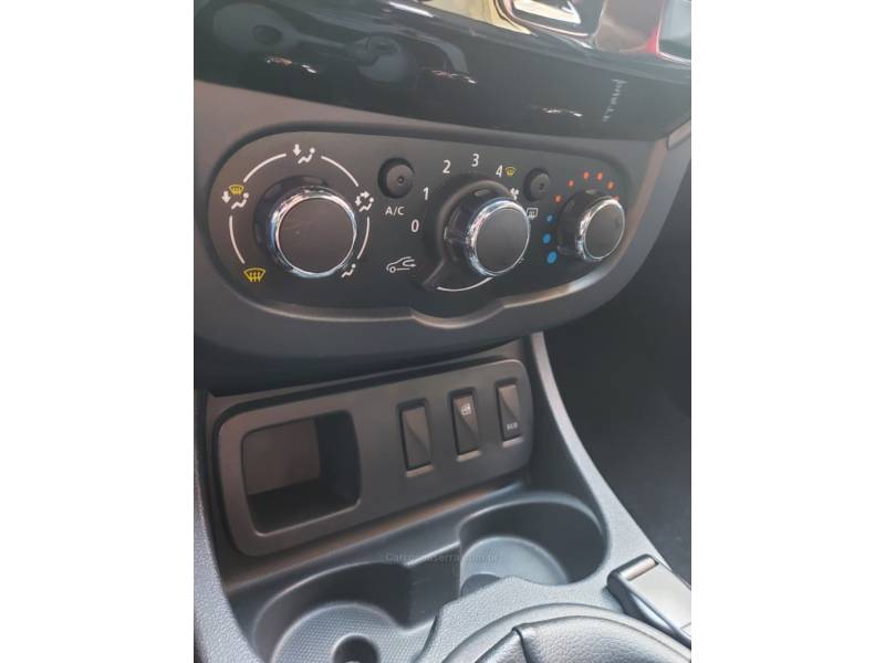 RENAULT - DUSTER - 2019/2020 - Prata - R$ 73.900,00