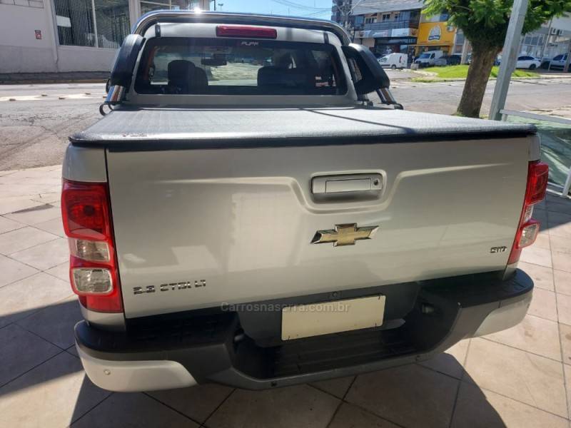 CHEVROLET - S10 - 2013/2014 - Prata - R$ 101.500,00