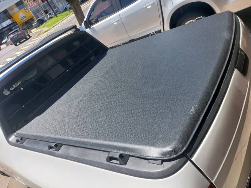 VOLKSWAGEN - SAVEIRO - 2012/2013 - Branca - R$ 44.500,00