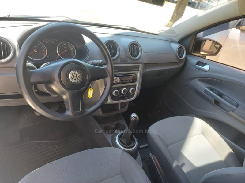 VOLKSWAGEN - SAVEIRO - 2012/2013 - Branca - R$ 44.500,00