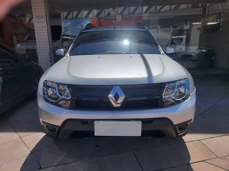RENAULT - DUSTER - 2019/2020 - Prata - R$ 73.900,00