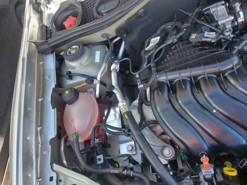 RENAULT - DUSTER - 2019/2020 - Prata - R$ 73.900,00