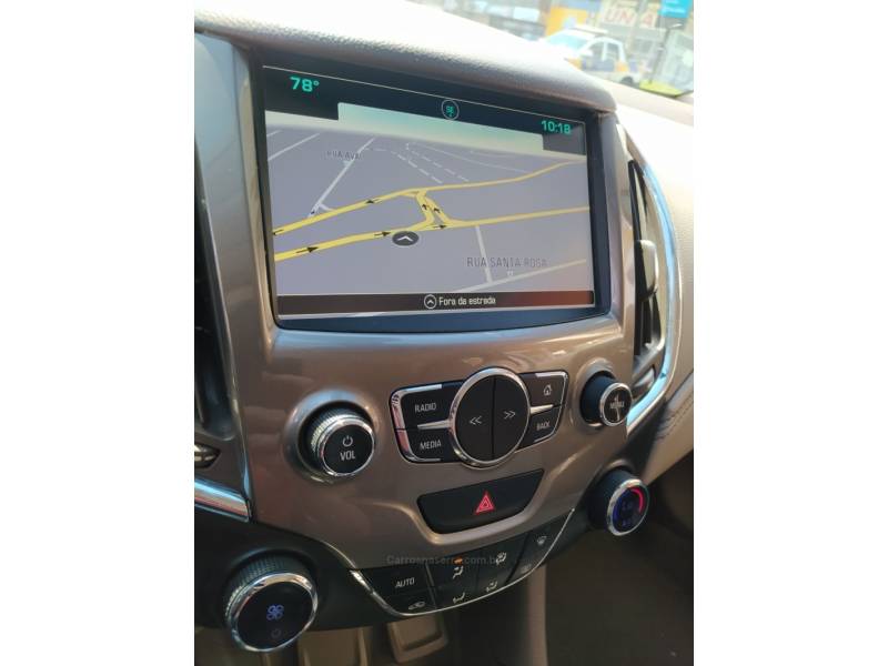 CHEVROLET - CRUZE - 2016/2017 - Preta - R$ 76.800,00
