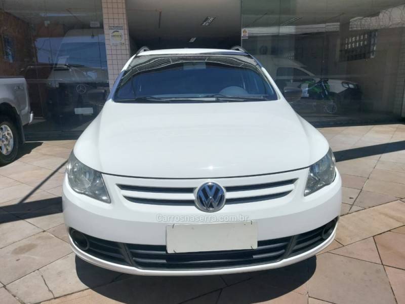 VOLKSWAGEN - SAVEIRO - 2012/2013 - Branca - R$ 44.500,00