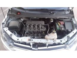 CHEVROLET - ONIX - 2017/2018 - Branca - R$ 68.000,00