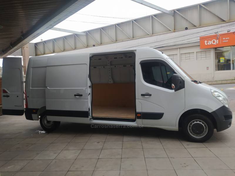 RENAULT - MASTER - 2020/2021 - Branca - R$ 187.900,00