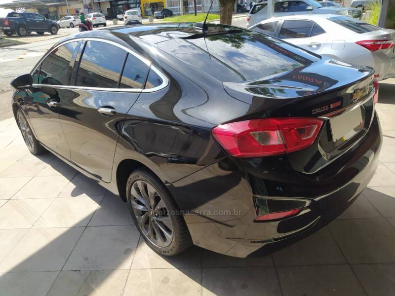 CHEVROLET - CRUZE - 2016/2017 - Preta - R$ 76.800,00