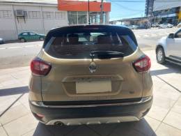 RENAULT - CAPTUR - 2022/2023 - Bege - R$ 97.900,00