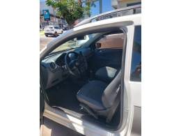 VOLKSWAGEN - SAVEIRO - 2012/2013 - Branca - R$ 44.500,00