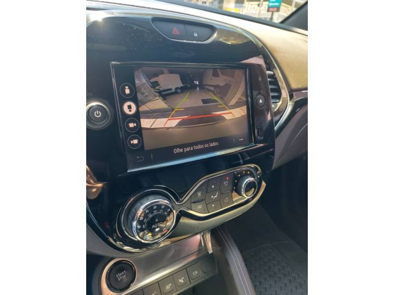 RENAULT - CAPTUR - 2022/2023 - Bege - R$ 97.900,00