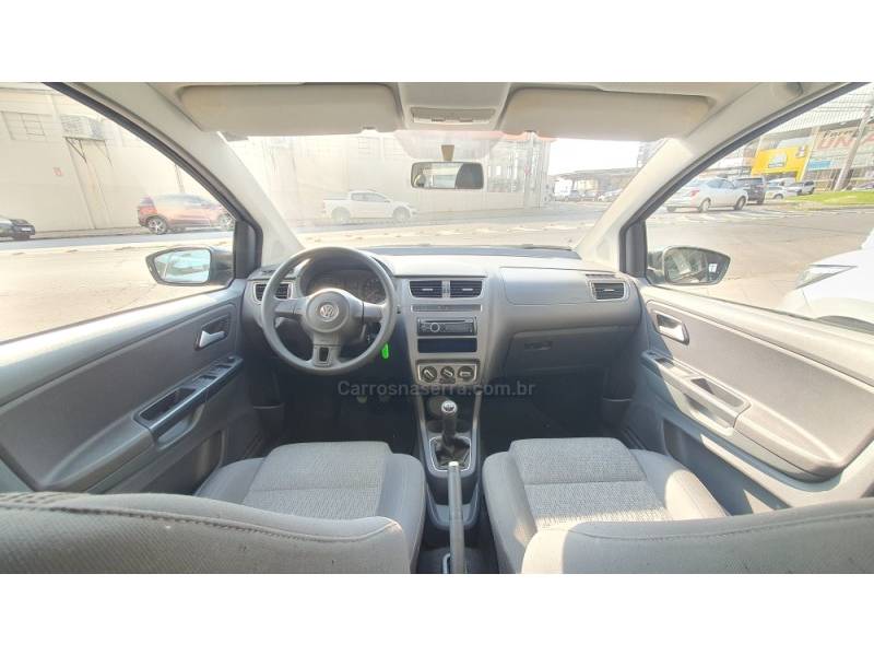 VOLKSWAGEN - FOX - 2013/2014 - Preta - R$ 37.900,00