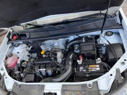 RENAULT - SANDERO - 2017/2017 - Branca - R$ 39.900,00