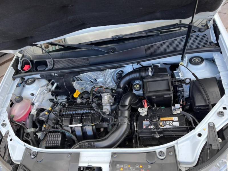 RENAULT - SANDERO - 2017/2017 - Branca - R$ 39.900,00