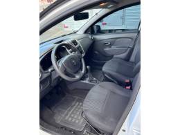 RENAULT - SANDERO - 2017/2017 - Branca - R$ 38.900,00