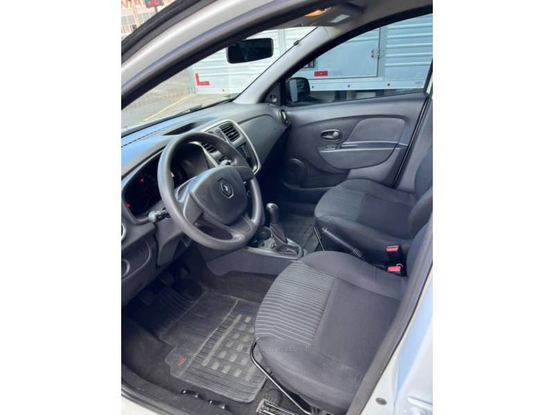 RENAULT - SANDERO - 2017/2017 - Branca - R$ 38.900,00