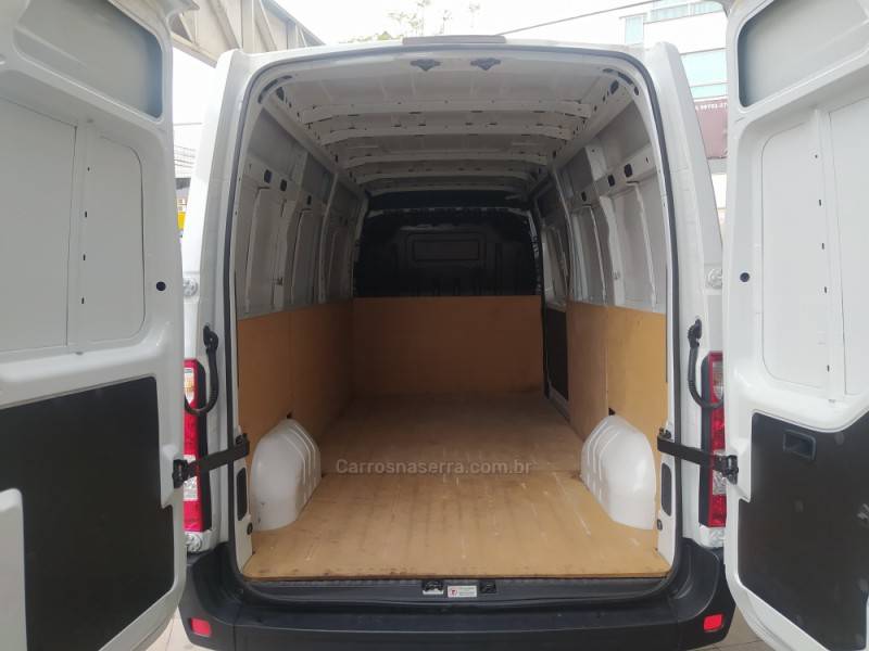 RENAULT - MASTER - 2020/2021 - Branca - R$ 187.900,00