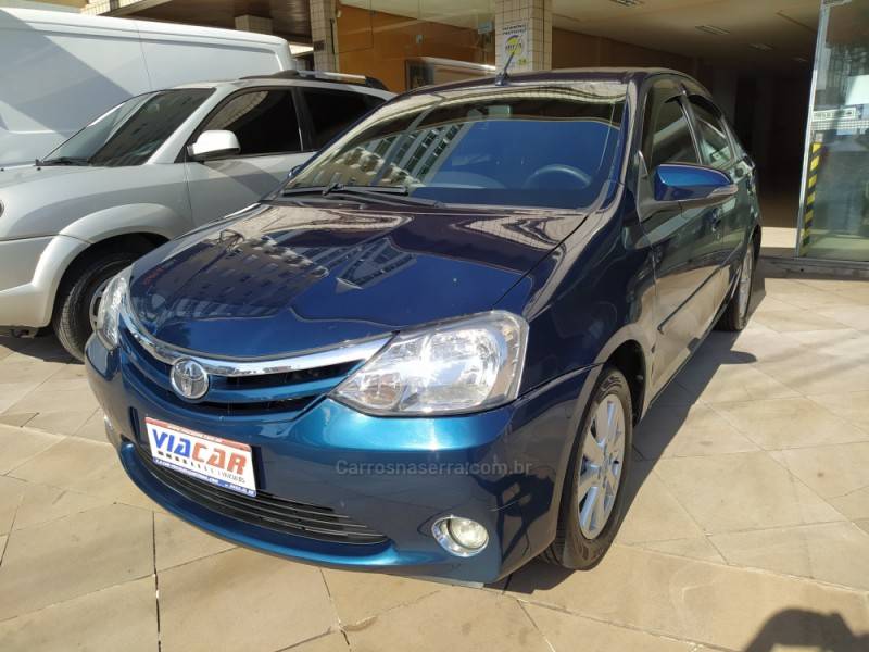 TOYOTA - ETIOS - 2016/2017 - Azul - R$ 49.900,00