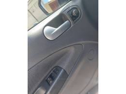 VOLKSWAGEN - SAVEIRO - 2012/2013 - Branca - R$ 44.500,00