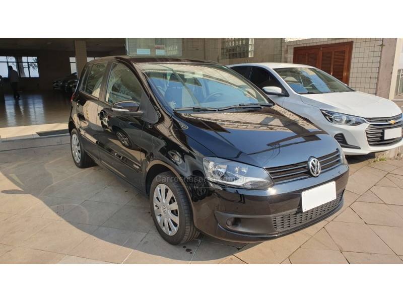 VOLKSWAGEN - FOX - 2013/2014 - Preta - R$ 37.900,00