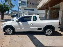 VOLKSWAGEN - SAVEIRO - 2012/2013 - Branca - R$ 44.500,00