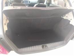CHEVROLET - ONIX - 2017/2017 - Branca - R$ 59.990,00