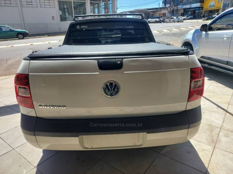 VOLKSWAGEN - SAVEIRO - 2012/2013 - Branca - R$ 44.500,00