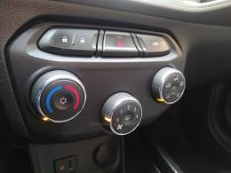 CHEVROLET - ONIX - 2017/2017 - Branca - R$ 59.990,00